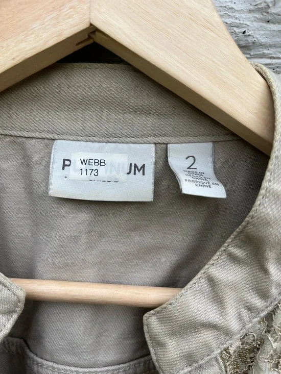 Chico’s Gold Lace Jacket Size 2 Open Front Beige Blazer Textured Cotton Blend - Picture 2 of 6